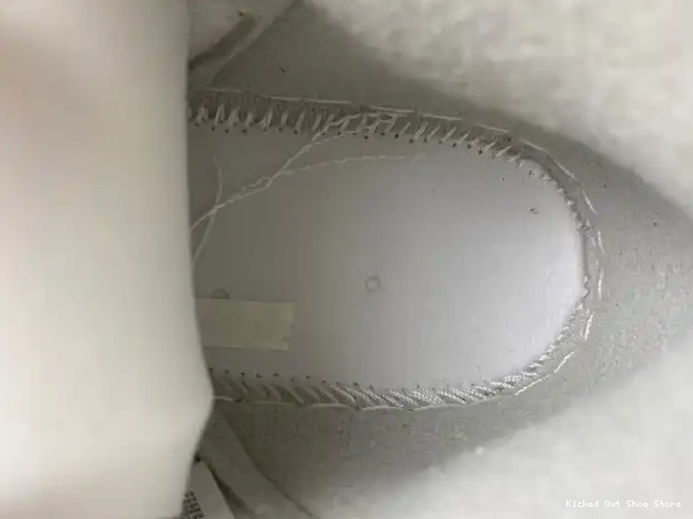 Kicked Out Shoe Store Rare Air (W) OG Air High Cinnabar Jordan 1 DB4612-100 0505